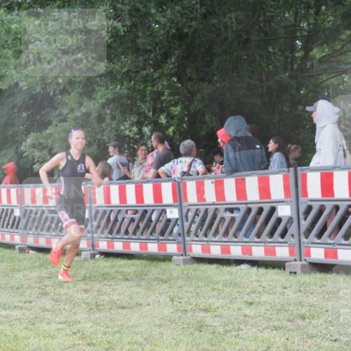 21.06.2025 - 27. Vierlanden-Triathlon KatJ http://msf.ph/oto/8031382 15.06.2025 13:40:27 Ziel 904, 1089 meine-sportfotos.de