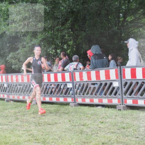 21.06.2025 - 27. Vierlanden-Triathlon KatJ http://msf.ph/oto/8031388 15.06.2025 13:40:28 Ziel 904, 1089 meine-sportfotos.de