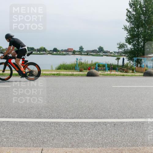 15.06.2025 - 27. Vierlanden-Triathlon H.Heesch http://msf.ph/oto/8031390 15.06.2025 11:33:11 Radfahren 173, 755, 757, 950 meine-sportfotos.de