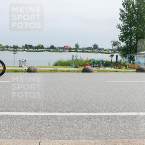 15.06.2025 - 27. Vierlanden-Triathlon H.Heesch http://msf.ph/oto/8031393 15.06.2025 11:33:11 Radfahren 173, 755, 757, 950 meine-sportfotos.de