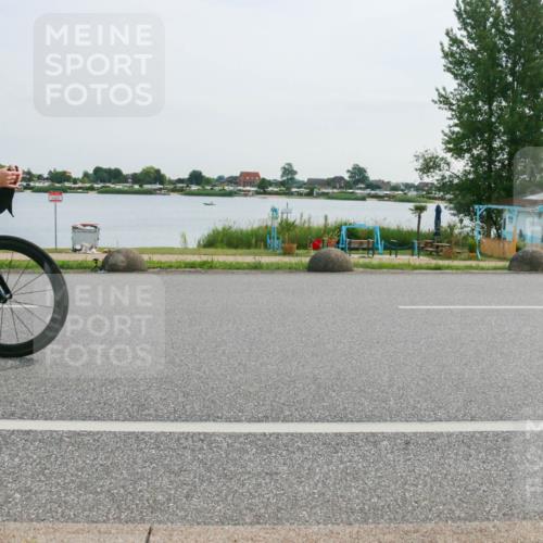 15.06.2025 - 27. Vierlanden-Triathlon H.Heesch http://msf.ph/oto/8031406 15.06.2025 10:35:48 Radfahren 21, 134, 199 meine-sportfotos.de