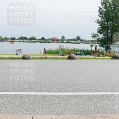 15.06.2025 - 27. Vierlanden-Triathlon H.Heesch http://msf.ph/oto/8031425 15.06.2025 11:33:14 Radfahren 755, 950 meine-sportfotos.de