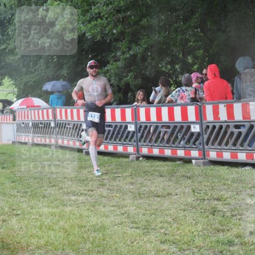 21.06.2025 - 27. Vierlanden-Triathlon KatJ http://msf.ph/oto/8031494 15.06.2025 13:40:51 Ziel 763, 1125 meine-sportfotos.de