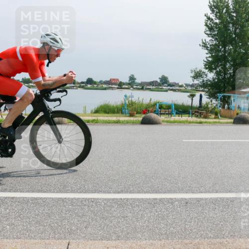 15.06.2025 - 27. Vierlanden-Triathlon H.Heesch http://msf.ph/oto/8031510 15.06.2025 11:33:27 Radfahren 157, 732 meine-sportfotos.de