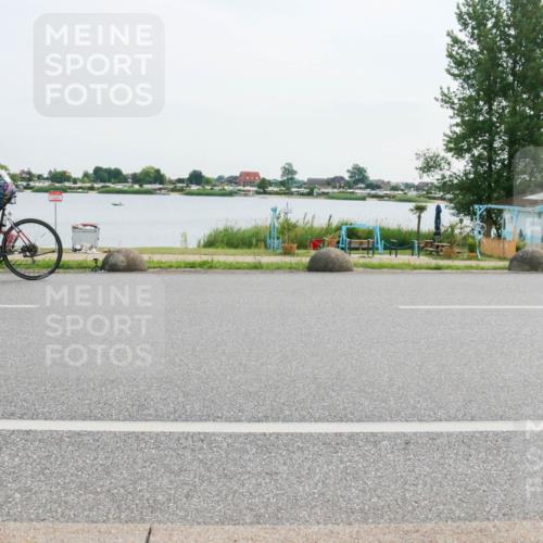 15.06.2025 - 27. Vierlanden-Triathlon H.Heesch http://msf.ph/oto/8031519 15.06.2025 10:36:25 Radfahren 254, 285, 531 meine-sportfotos.de