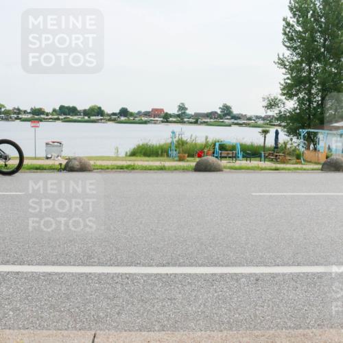 15.06.2025 - 27. Vierlanden-Triathlon H.Heesch http://msf.ph/oto/8031574 15.06.2025 10:37:08 Radfahren 65, 111, 160, 237, 306 meine-sportfotos.de