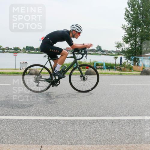 15.06.2025 - 27. Vierlanden-Triathlon H.Heesch http://msf.ph/oto/8031580 15.06.2025 10:37:11 Radfahren 65, 111, 160, 237, 337 meine-sportfotos.de