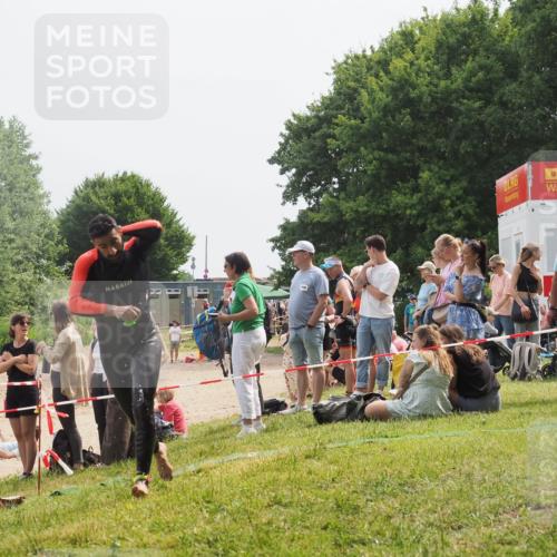15.06.2025 - 27. Vierlanden-Triathlon KatJ http://msf.ph/oto/8031638 15.06.2025 11:10:35 Schwimmen 772, 953 meine-sportfotos.de