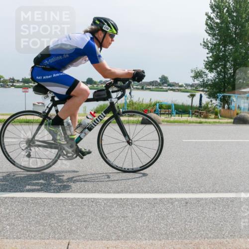 15.06.2025 - 27. Vierlanden-Triathlon H.Heesch http://msf.ph/oto/8031664 15.06.2025 11:33:49 Radfahren 238, 661, 692 meine-sportfotos.de