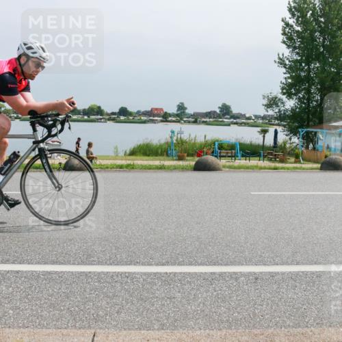 15.06.2025 - 27. Vierlanden-Triathlon H.Heesch http://msf.ph/oto/8031681 15.06.2025 11:33:57 Radfahren 241 meine-sportfotos.de