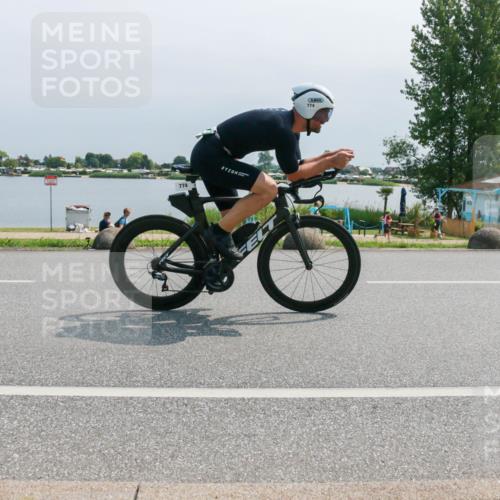 15.06.2025 - 27. Vierlanden-Triathlon H.Heesch http://msf.ph/oto/8031750 15.06.2025 11:34:04 Radfahren 221 meine-sportfotos.de
