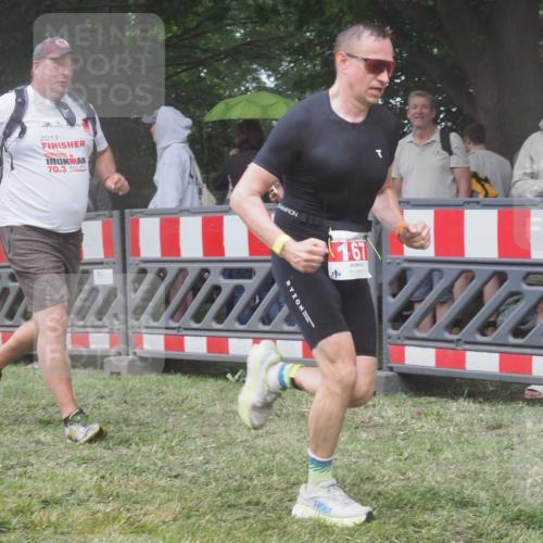 21.06.2025 - 27. Vierlanden-Triathlon KatJ http://msf.ph/oto/8031792 15.06.2025 13:41:12 Ziel 133, 167, 637, 961 meine-sportfotos.de