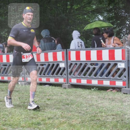 21.06.2025 - 27. Vierlanden-Triathlon KatJ http://msf.ph/oto/8031851 15.06.2025 13:41:18 Ziel 133 meine-sportfotos.de