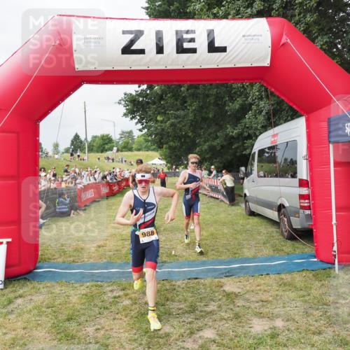 21.06.2025 - 27. Vierlanden-Triathlon MichiJ http://msf.ph/oto/8031929 15.06.2026 12:49:18 Ziel 764, 984, 986, 987, 988 meine-sportfotos.de