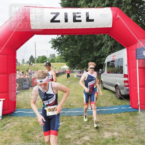 21.06.2025 - 27. Vierlanden-Triathlon MichiJ http://msf.ph/oto/8031970 15.06.2026 12:49:19 Ziel 764, 984, 986, 987, 988 meine-sportfotos.de