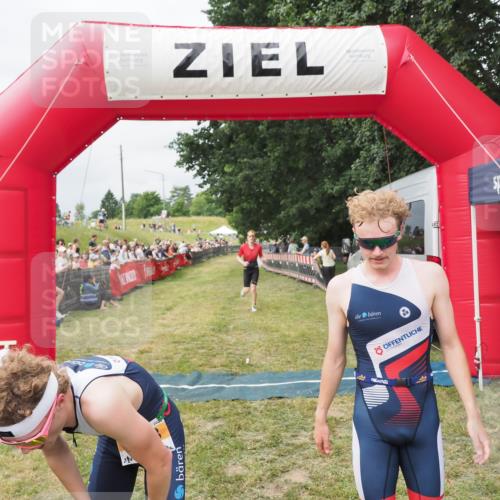 21.06.2025 - 27. Vierlanden-Triathlon MichiJ http://msf.ph/oto/8032048 15.06.2026 12:49:21 Ziel 764, 984, 986, 987, 988 meine-sportfotos.de