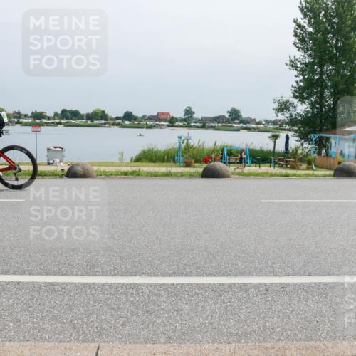 15.06.2025 - 27. Vierlanden-Triathlon H.Heesch http://msf.ph/oto/8032177 15.06.2025 11:35:48 Radfahren 70, 735, 736 meine-sportfotos.de
