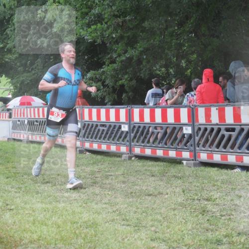 21.06.2025 - 27. Vierlanden-Triathlon KatJ http://msf.ph/oto/8032196 15.06.2025 13:42:33 Ziel 93, 779 meine-sportfotos.de