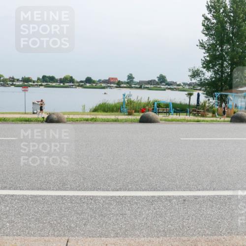 15.06.2025 - 27. Vierlanden-Triathlon H.Heesch http://msf.ph/oto/8032205 15.06.2025 11:35:50 Radfahren 70, 735, 736 meine-sportfotos.de