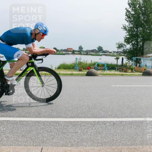 15.06.2025 - 27. Vierlanden-Triathlon H.Heesch http://msf.ph/oto/8032221 15.06.2025 11:36:07 Radfahren  meine-sportfotos.de