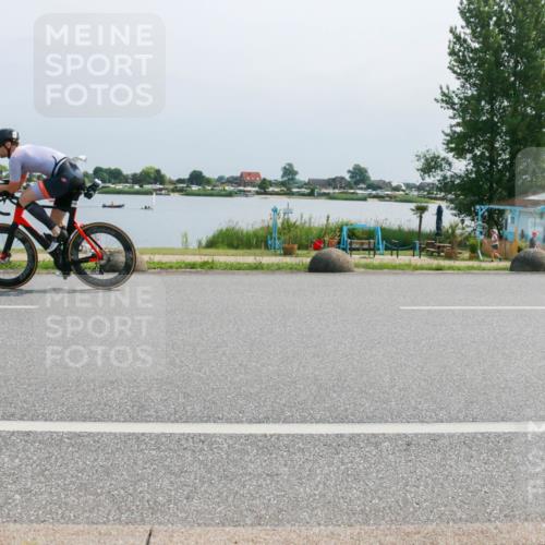 21.06.2025 - 27. Vierlanden-Triathlon H.Heesch http://msf.ph/oto/8032303 15.06.2025 11:36:17 Radfahren 651, 702, 725, 764 meine-sportfotos.de