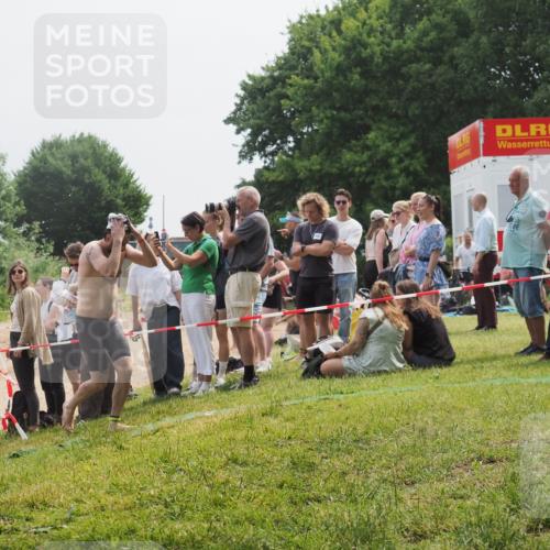 15.06.2025 - 27. Vierlanden-Triathlon KatJ http://msf.ph/oto/8032326 15.06.2025 11:12:36 Schwimmen 968 meine-sportfotos.de