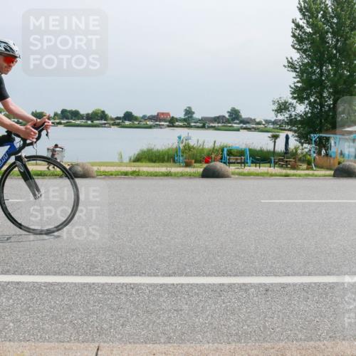 15.06.2025 - 27. Vierlanden-Triathlon H.Heesch http://msf.ph/oto/8032412 15.06.2025 11:36:54 Radfahren 123, 642 meine-sportfotos.de