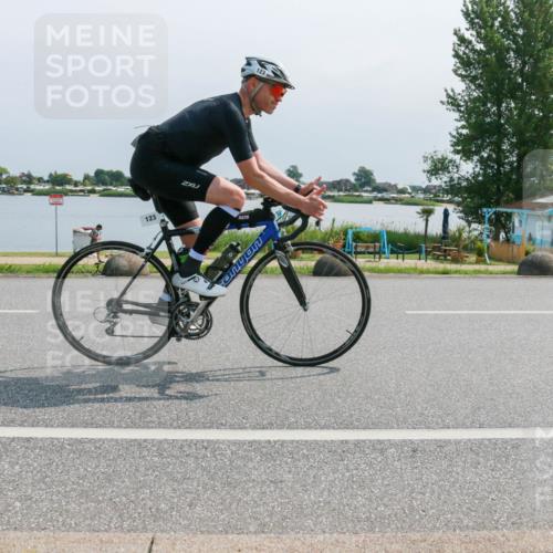 15.06.2025 - 27. Vierlanden-Triathlon H.Heesch http://msf.ph/oto/8032418 15.06.2025 11:36:54 Radfahren 123, 642 meine-sportfotos.de