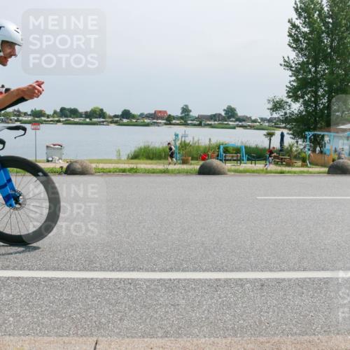 15.06.2025 - 27. Vierlanden-Triathlon H.Heesch http://msf.ph/oto/8032564 15.06.2025 11:37:56 Radfahren 854, 900 meine-sportfotos.de