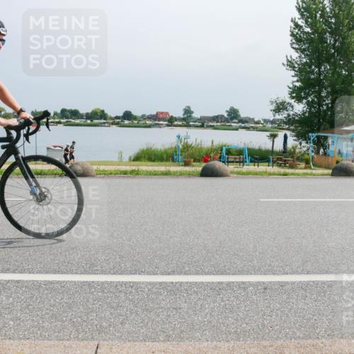 15.06.2025 - 27. Vierlanden-Triathlon H.Heesch http://msf.ph/oto/8032584 15.06.2025 11:38:12 Radfahren 644 meine-sportfotos.de