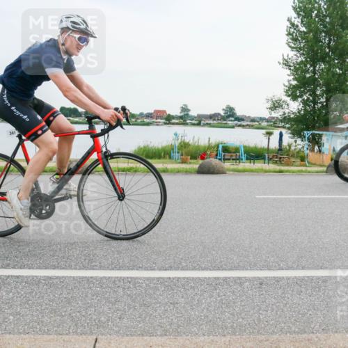 15.06.2025 - 27. Vierlanden-Triathlon H.Heesch http://msf.ph/oto/8032619 15.06.2025 10:40:36 Radfahren 9, 304, 309, 341 meine-sportfotos.de