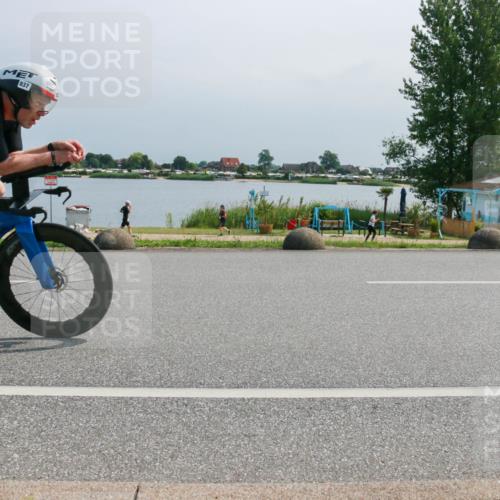 21.06.2025 - 27. Vierlanden-Triathlon H.Heesch http://msf.ph/oto/8032683 15.06.2025 11:38:40 Radfahren 716, 837 meine-sportfotos.de