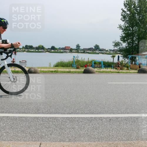 21.06.2025 - 27. Vierlanden-Triathlon H.Heesch http://msf.ph/oto/8032696 15.06.2025 11:38:45 Radfahren 636, 668, 793 meine-sportfotos.de
