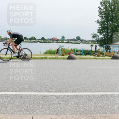 15.06.2025 - 27. Vierlanden-Triathlon H.Heesch http://msf.ph/oto/8032750 15.06.2025 11:38:51 Radfahren 744 meine-sportfotos.de