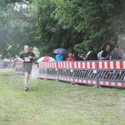 21.06.2025 - 27. Vierlanden-Triathlon KatJ http://msf.ph/oto/8032754 15.06.2025 13:43:48 Ziel 655, 671 meine-sportfotos.de