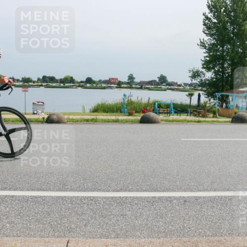 15.06.2025 - 27. Vierlanden-Triathlon H.Heesch http://msf.ph/oto/8032783 15.06.2025 11:39:04 Radfahren 227, 732, 733 meine-sportfotos.de
