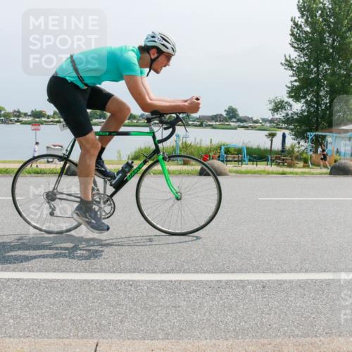 15.06.2025 - 27. Vierlanden-Triathlon H.Heesch http://msf.ph/oto/8032801 15.06.2025 11:39:08 Radfahren 643, 733 meine-sportfotos.de