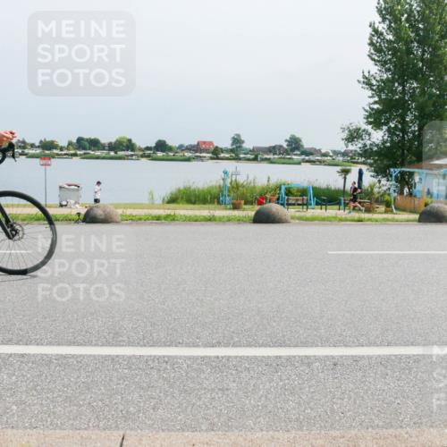 15.06.2025 - 27. Vierlanden-Triathlon H.Heesch http://msf.ph/oto/8032806 15.06.2025 11:39:09 Radfahren 643, 733 meine-sportfotos.de