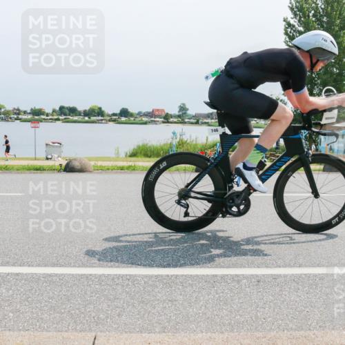 15.06.2025 - 27. Vierlanden-Triathlon H.Heesch http://msf.ph/oto/8032819 15.06.2025 11:39:16 Radfahren 220, 641, 667, 723, 746, 808 meine-sportfotos.de