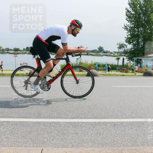 15.06.2025 - 27. Vierlanden-Triathlon H.Heesch http://msf.ph/oto/8032829 15.06.2025 11:39:17 Radfahren 220, 641, 667, 723, 746, 808 meine-sportfotos.de