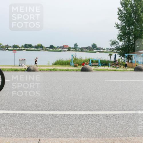 15.06.2025 - 27. Vierlanden-Triathlon H.Heesch http://msf.ph/oto/8032857 15.06.2025 11:39:19 Radfahren 220, 641, 667, 723, 746, 808 meine-sportfotos.de