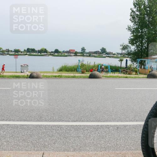 15.06.2025 - 27. Vierlanden-Triathlon H.Heesch http://msf.ph/oto/8032872 15.06.2025 11:39:29 Radfahren 822 meine-sportfotos.de