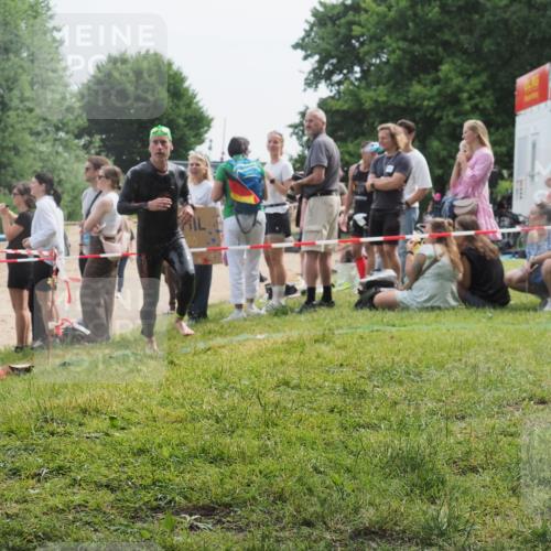15.06.2025 - 27. Vierlanden-Triathlon KatJ http://msf.ph/oto/8032942 15.06.2025 11:14:20 Schwimmen 804, 904, 952, 962 meine-sportfotos.de