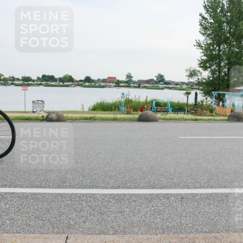 15.06.2025 - 27. Vierlanden-Triathlon H.Heesch http://msf.ph/oto/8032990 15.06.2025 10:41:06 Radfahren 275, 289, 432, 1398 meine-sportfotos.de