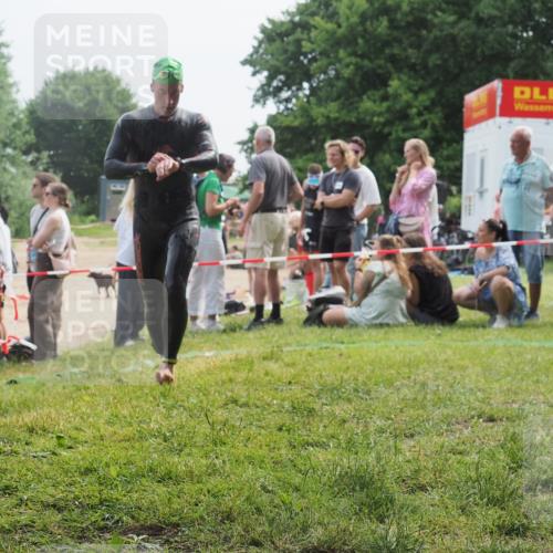 15.06.2025 - 27. Vierlanden-Triathlon KatJ http://msf.ph/oto/8032992 15.06.2025 11:14:21 Schwimmen 804, 904, 952, 962 meine-sportfotos.de