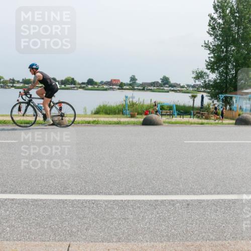 15.06.2025 - 27. Vierlanden-Triathlon H.Heesch http://msf.ph/oto/8033074 15.06.2025 11:39:46 Radfahren 692, 918 meine-sportfotos.de