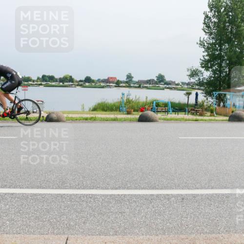 15.06.2025 - 27. Vierlanden-Triathlon H.Heesch http://msf.ph/oto/8033088 15.06.2025 11:39:55 Radfahren 711 meine-sportfotos.de