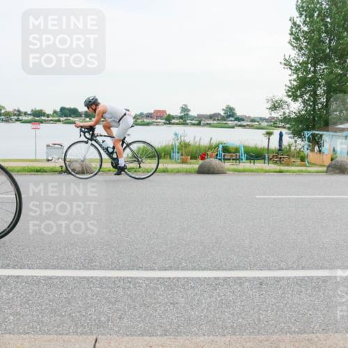 15.06.2025 - 27. Vierlanden-Triathlon H.Heesch http://msf.ph/oto/8033148 15.06.2025 10:41:31 Radfahren 106, 198, 229, 351, 453 meine-sportfotos.de