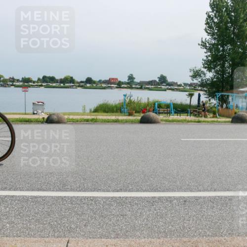 15.06.2025 - 27. Vierlanden-Triathlon H.Heesch http://msf.ph/oto/8033182 15.06.2025 11:40:03 Radfahren 654, 685, 743 meine-sportfotos.de