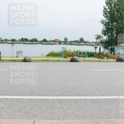 15.06.2025 - 27. Vierlanden-Triathlon H.Heesch http://msf.ph/oto/8033225 15.06.2025 11:40:14 Radfahren 662, 774, 869 meine-sportfotos.de